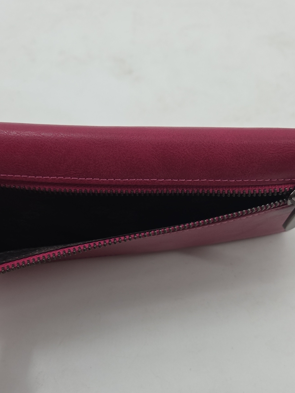 Slim RFID blocking Wallet in Raspberry Pink - Picture 14 of 16